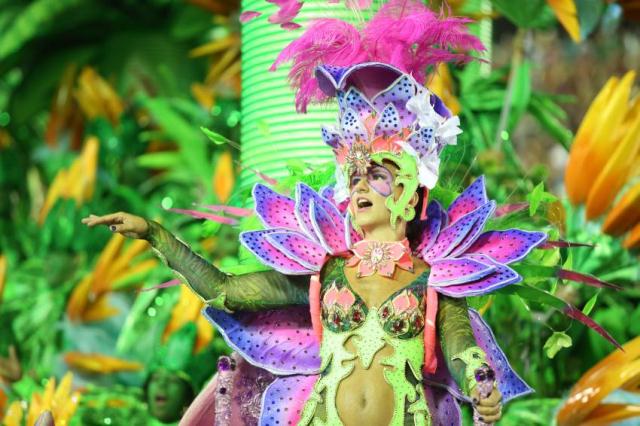 unm Portela-carnaval-do-Rio-de-Janeiro-2015-foto-Fernando-Maia-Riotur_201502170080-850x566
