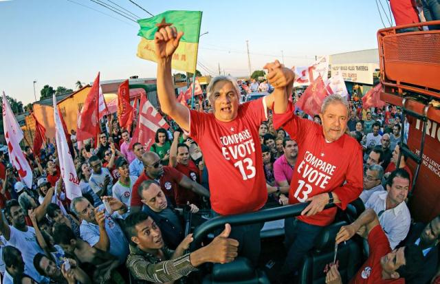 zzEx-presidente-Lula-durante-ato-em-apoio-a-reeleicao-de-Dilma-Rousseff-em-Campo-Grande-Mato-Grosso-do-Sul-foto-Ricardo-Stuckert-Instituto-Lula_102220140002-850x548